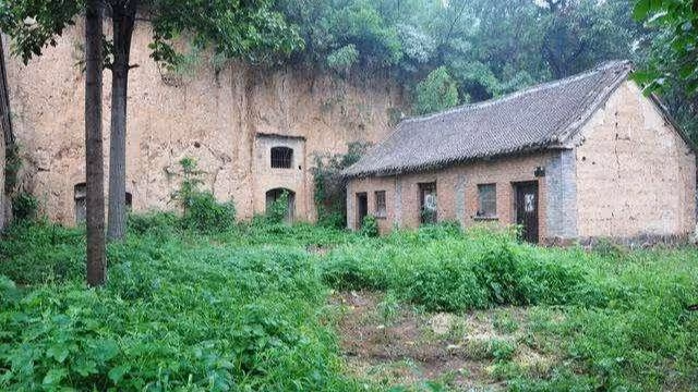 我生病住院,陌生叔叔送來20萬,母親告訴我真相,我淚流滿面