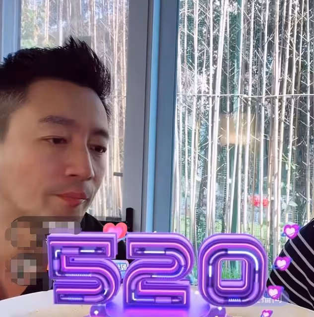 汪小菲做完核酸後現身直播,獲美女瘋狂打賞,網友:敢做不敢當