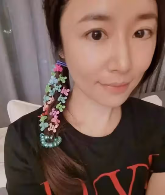 5歲小海豚正臉照曝光！遺傳林心如霍建華好基因，膚白貌美五官精緻，全網驚呼：簡直美翻了