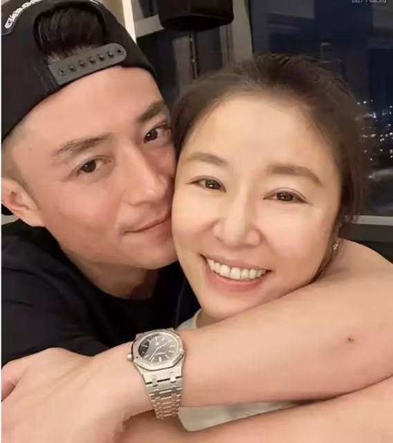 5歲小海豚正臉照曝光!遺傳林心如霍建華好基因,膚白貌美五官精緻,全網驚呼:簡直美翻了