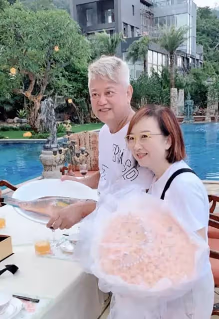 陳百祥上億豪宅曝光! 庭院花園富貴超奢華,頂層開闊可容納上百人,巨型魚缸十分搶眼,網友:貧窮限制了我的想像