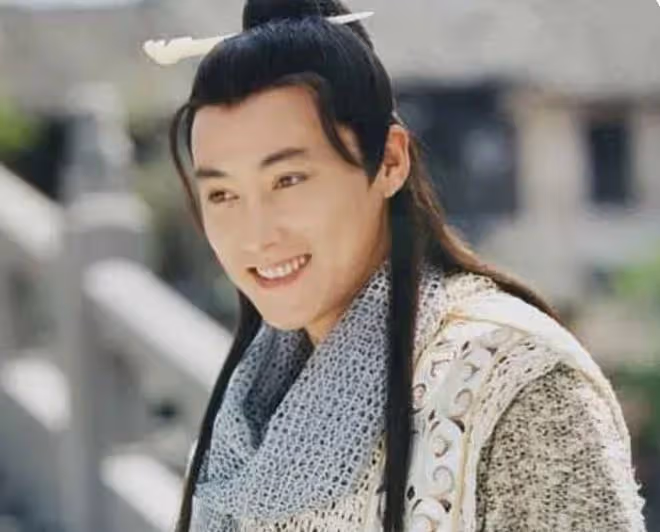 知名男星劉小鋒近照引關注!被指發福臉腫難辨認,曾是古裝美男