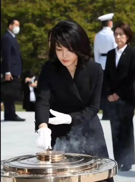 韓國第一夫人美出圈，網友稱韓式整容的典範，簡直像換了個頭