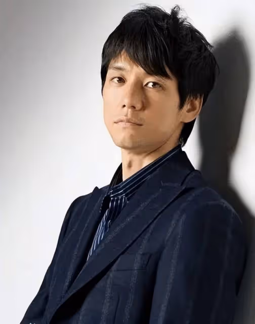 日本51歲「禁慾男神」太招人了!網友評價:日本梁朝偉