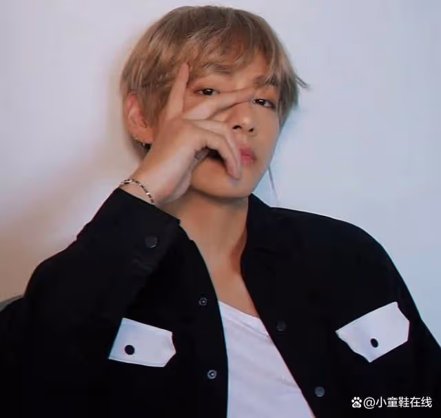 Jennie與金泰亨同游濟州島引發韓網熱議,YG 的回應耐人尋味