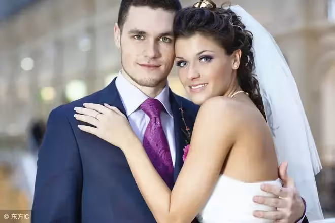 結婚第三天老公就打得我流鼻血,我爸媽來家一看,給了老公五萬