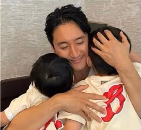 申賢俊:憑藉《天國的階梯》爆紅,娶小12歲嬌妻,如今怎樣了?