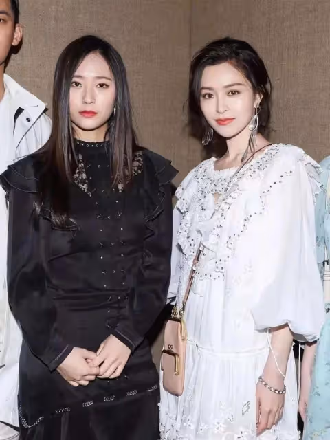 沒了韓式濾鏡,韓國女星和我國女星站一起,一個比一個小家子氣