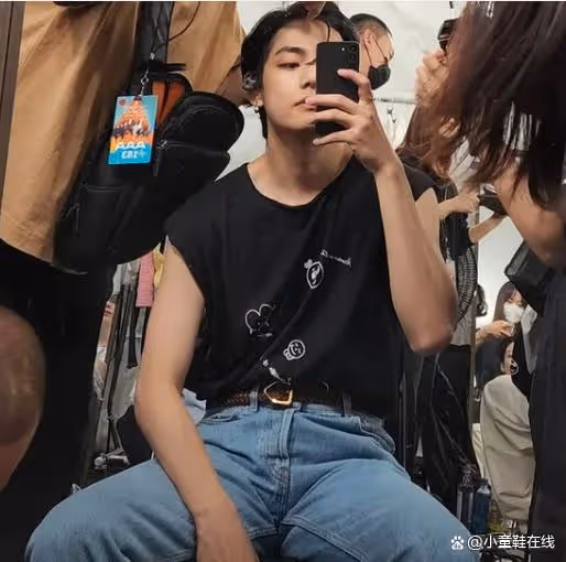 Jennie和V又被造謠出遊濟州島，粉絲怒斥反駁：P到好像真圖也太無語