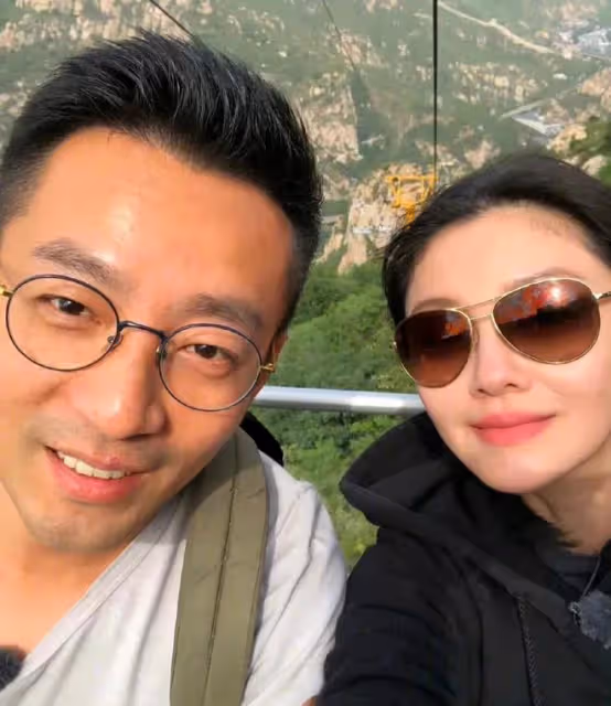 大S媽媽又曝大瓜，女兒曾撮合自己和汪小菲的爸爸，網友：不得體