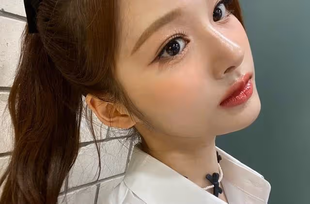 JYP新女團NMIXX簽售會讓粉絲跪著，韓流網友破防，直言花錢受侮辱