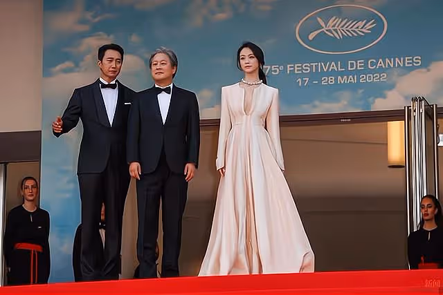湯唯現身坎城電影節紅毯，有望奪影后 出席《分手的決心》首映