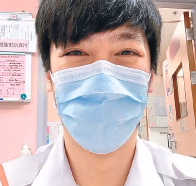 江華兒子近照曝光,濃眉大眼帥氣十足,拒絕入行當護士救死扶傷