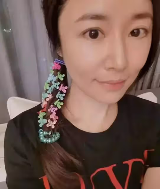 6歲小海豚正臉照曝光!遺傳林心如霍建華好基因,膚白貌美五官精緻,全網驚呼:簡直美翻了