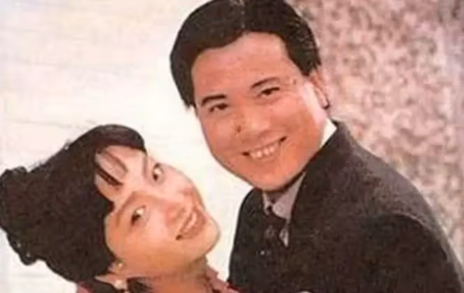 63歲「影后」恬妞母女罕露面,女兒被曝「喜歡女生」,恬妞祝福「不管別人怎麼說,女兒開心就好」,網友:放下,也是一種圓滿