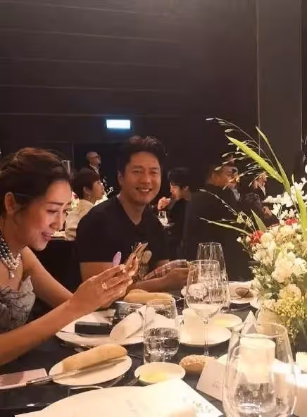 李彩樺近照爆光,才39歲已經這麼老了,五官變化讓人認不出:像蠟人一樣!