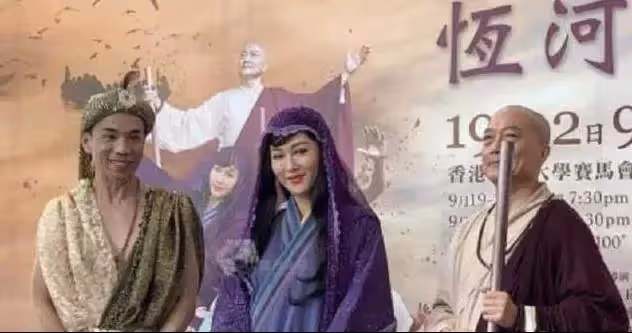 李彩樺近照爆光,才39歲已經這麼老了,五官變化讓人認不出:像蠟人一樣!