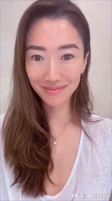 謝霆鋒妹妹近況曝光，素顏變了一個人，未婚生女3年定居國外