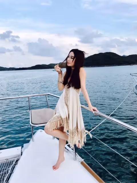 「最美妲己」溫碧霞,一顰一笑勾人心弦,曾因拍戲尺度大被罵,今嫁豪門不生子,網友:美貌真的可以當飯吃嗎?