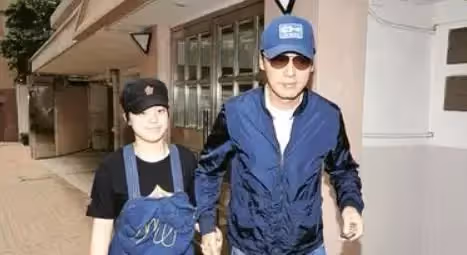 「鐘鎮濤前妻」章小蕙近照曝光,58歲美艷似20,顏值不輸小14歲曾黎,網友:太美了