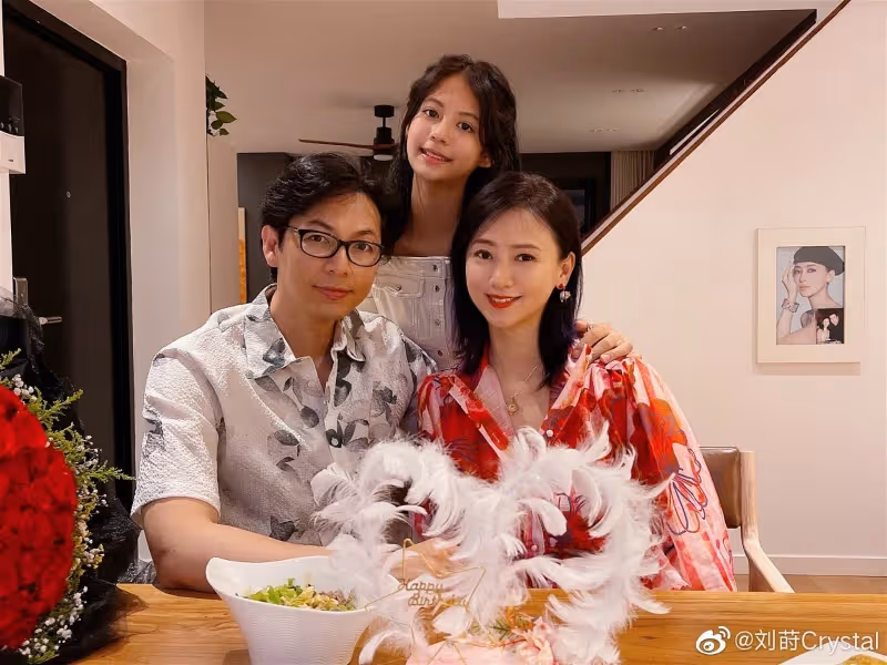 14歲女兒古裝寫真照獲贊有靈氣　翁虹：讓我眼前一亮