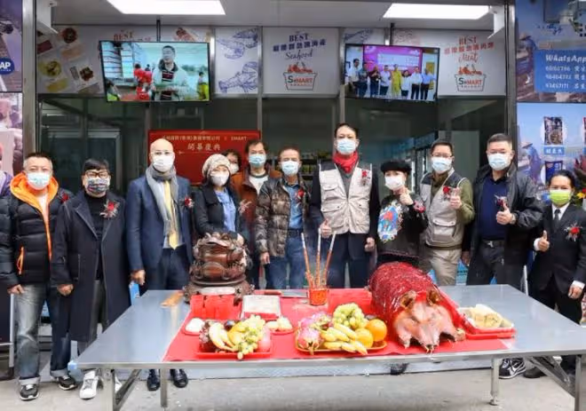 恭喜!苑瓊丹投資超市開業,58歲成商界女強人,內地開100家餐廳