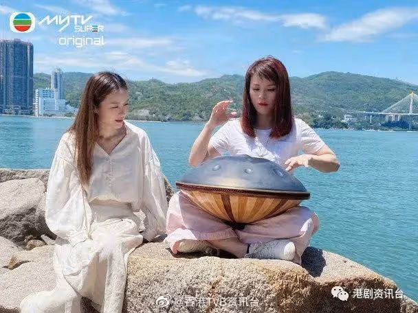 李佳芯睡袍造型上陣!為大家解開夢境之謎