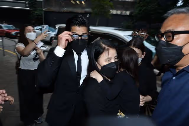 郭富城經理人父親上月離世享壽百齡,天王攜太太女兒致哀場面混亂