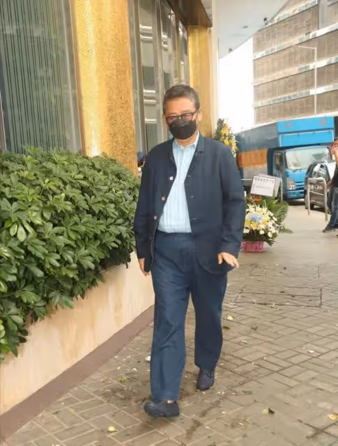 郭富城經理人父親上月離世享壽百齡,天王攜太太女兒致哀場面混亂