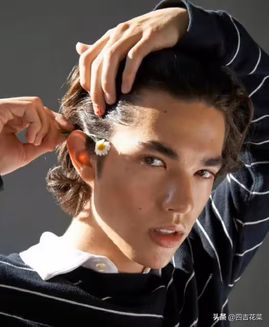 柯灰Conan gray:歐美男明星妖艷起來,還有女明星什麼事