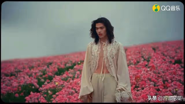 柯灰Conan gray:歐美男明星妖艷起來,還有女明星什麼事