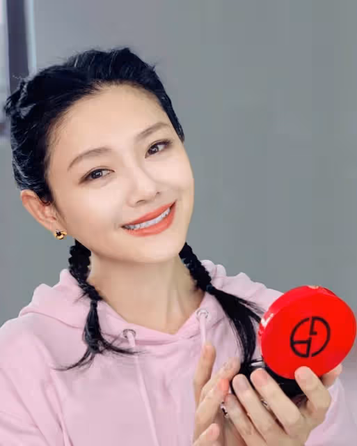 具俊曄開粉絲泳池派對,是在模仿羅志祥?不怕大S吃醋嗎?