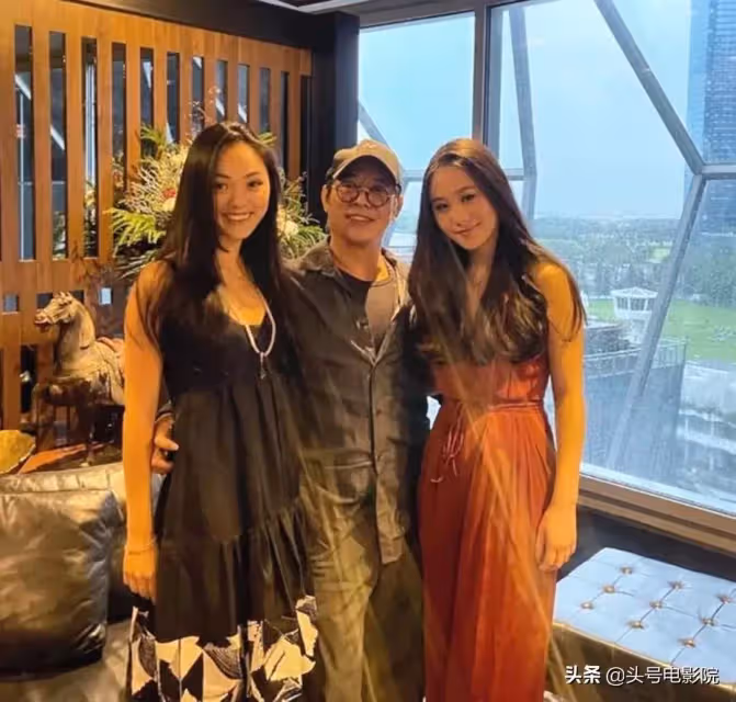 讓66歲賭王一見鍾情！李連杰拋妻棄女「送20億財產」　60歲近照曝光：她究竟有多美？