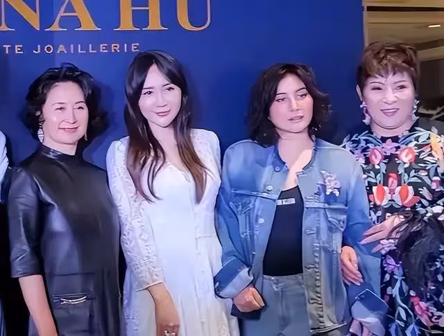 何超儀出席活動氣場十足，網友驚呼其身材變化太大