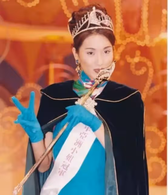 49歲楊恭如短髮造型曝光,高冷脫俗,這身材和氣質70後少見,網友:美得出眾令人眼前一亮