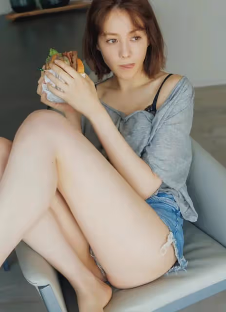 日娛記憶 | 德日混血 萌軟臉蛋 特林德爾·玲奈