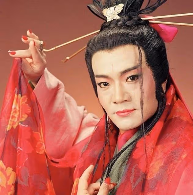 突發!65歲TVB知名老戲骨被曝結束黃昏戀,與小6歲女友分手