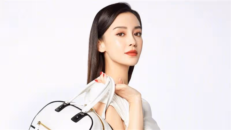 Angelababy手刀註銷4工作室　網驚：出事了？