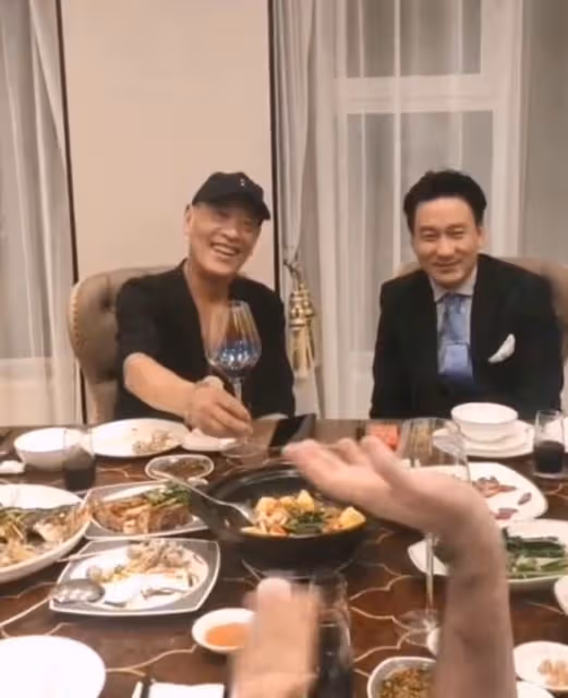 港星鍾發自曝想移居成都!68歲在內地做貿易生意,常出入高檔場所