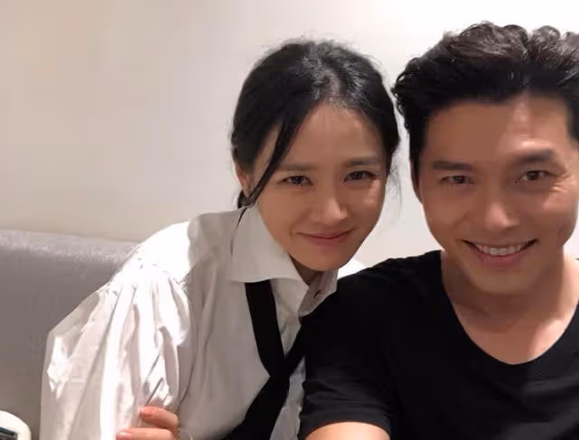 玄彬孫藝珍婚後正面合照來了!歐巴肉眼可見幸福肥了,看著圓潤了不少