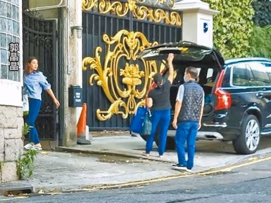 郭晶晶無奈搬離霍家祖宅,霍啟剛一哥地位不保?25億豪宅只是假象
