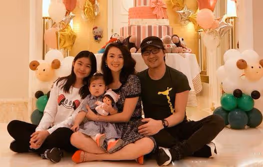 汪峰帶女兒親子鑑定,曝光了章子怡的真面目,好後媽人設是裝的