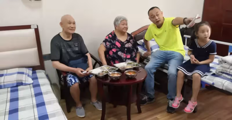 丈母娘到女兒家養老，被女婿阻攔：可以來，但必須答應我三個要求