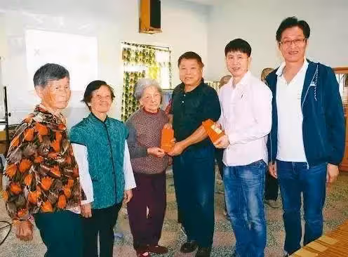 放牛班少年苦讀成雙博士，輥輪大王不忘「鄰居當年恩情」回饋家鄉20年不留名，捐款早破10億：我靠抓田鼠翻身