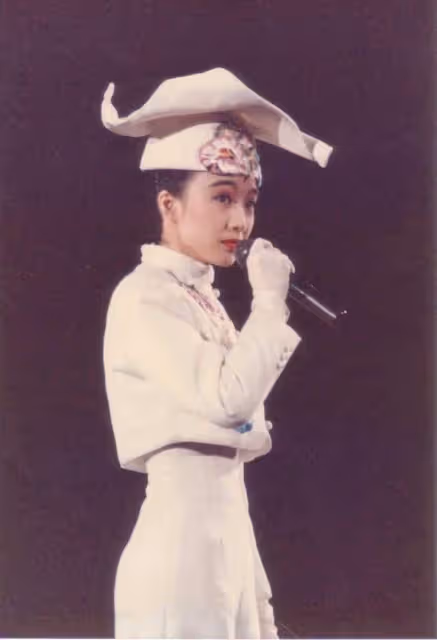 一代天后!曾贏過梅艷芳「巔峰時卻隱退留學」 3段戀情無果「後悔沒留住對的人」56歲不婚不生!