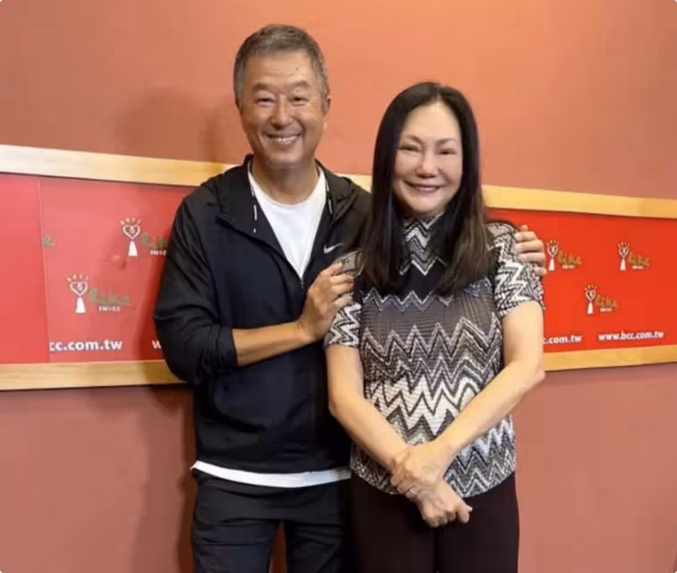 小S戲癮大發！穿古裝和女兒互嗆，被許老三吐槽太好笑，網友：給自己生出了一個「勁敵」