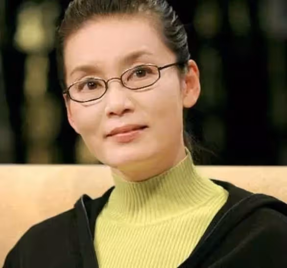她是一代悲情影后!顏值不輸林青霞 嫁大8歲丈夫「婚姻破裂後吃素多年」看破紅塵