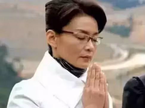 她是一代悲情影后!顏值不輸林青霞 嫁大8歲丈夫「婚姻破裂後吃素多年」看破紅塵