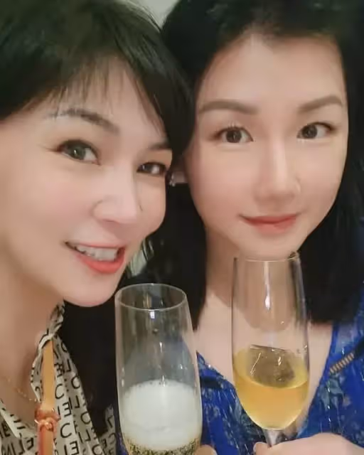 決定要愛惜身體!李嘉欣曾經歷48小時搶救「為保命放棄減肥」 近照曝光發福不少:顯得比李克勤太太健壯