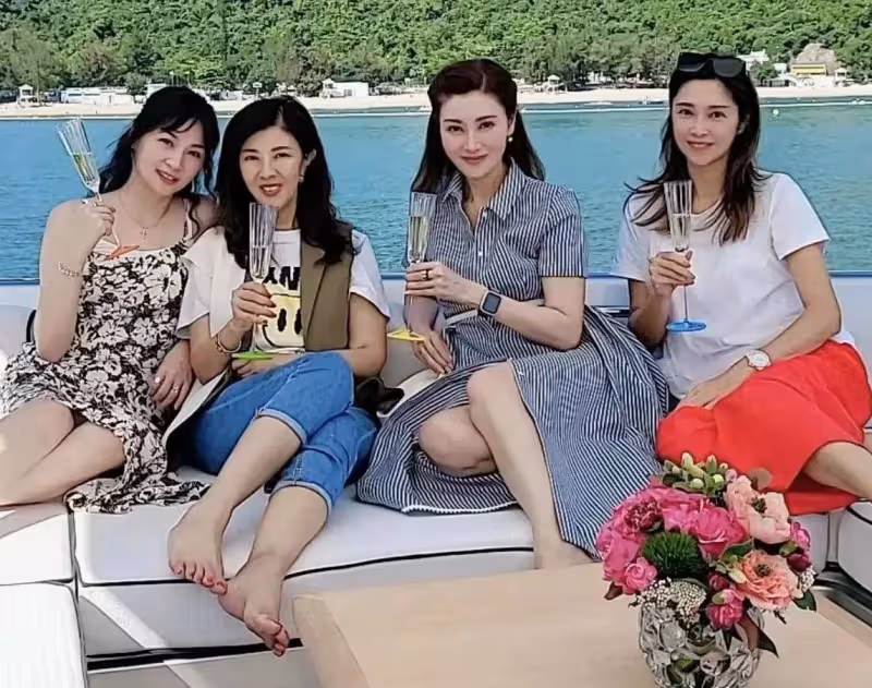 決定要愛惜身體!李嘉欣曾經歷48小時搶救「為保命放棄減肥」 近照曝光發福不少:顯得比李克勤太太健壯